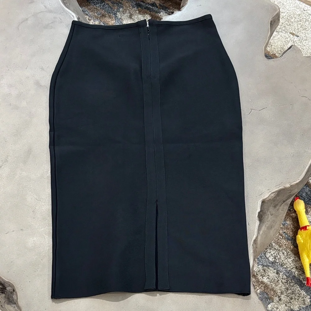 Gracia Classic Black Pencil Skirt - Picture 1 of 5